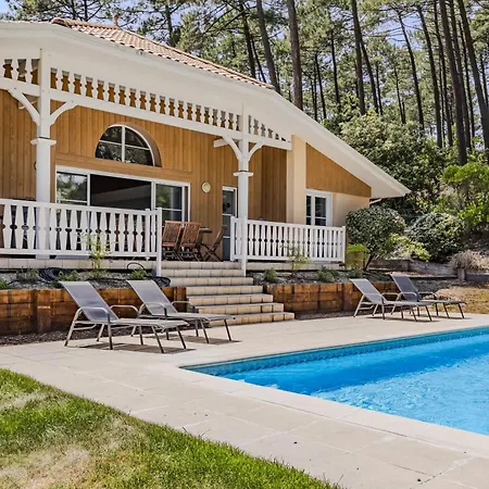 Piscine 4ch Dans La Pinede A 4min De L Ocean Ag1 ラカノー